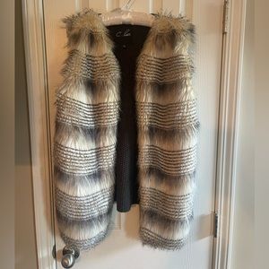 Faux Fur vest - light weight , polyester on the inside, grey/beige, dark grey